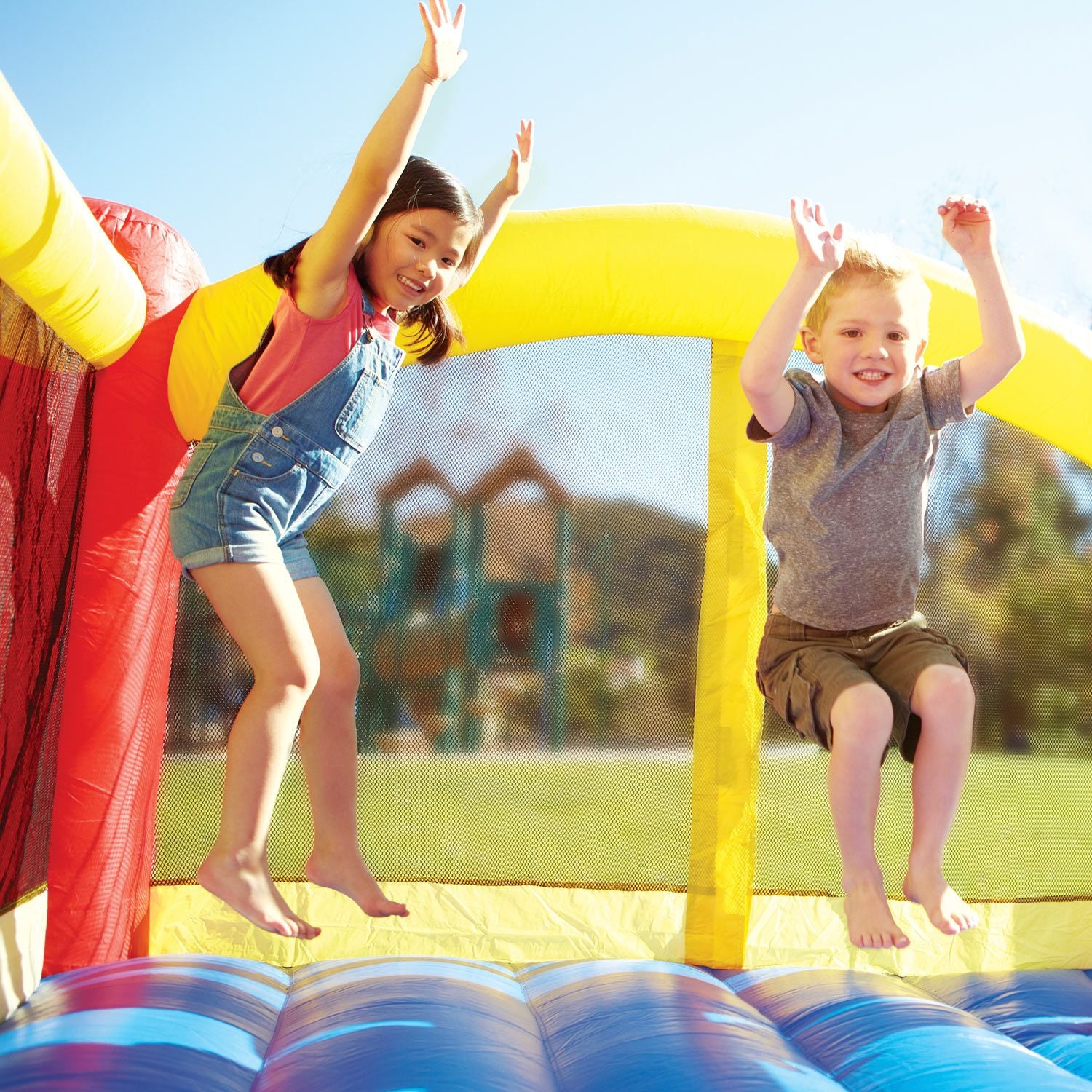 Little Tikes Jump 'n Slide Bouncer - Image 4